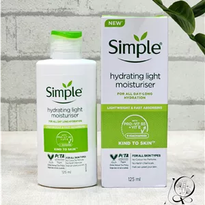 کرم مرطوب کننده سیمپل simple مدل لایت حجم 125 میل Kind to Skin Mini Hydrating Light Moisturizer Simple 125ml I
