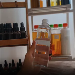 روغن نارگیل اصل: طلای مایع چندمنظوره برای زیبایی، سلامتی و آشپزی! (خرید آنلاین با تضمین کیفیت ارگانیک)
