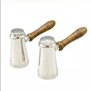 نمکدان برنجی آبکاری‌شده با دسته چوبی