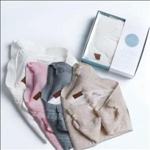 پتو بافت کلاهدار نوزادی لیزا Lisa طرح ساده