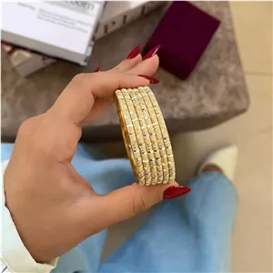 النگو اصل طلا روس،۵ سال دوام،در دو مدل جذاب و شیک،پک ۶ تایی💍