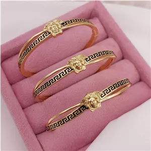 دستبند شیک و خاص زنانه، طرح طلا، رنگ ثابت، جنس خارجی، کد1283💍