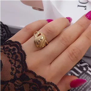 انگشتر زنانه طلاروس مدل چندلایه زاویه‌دار مشبک مجلسی| ۱۷۳۱