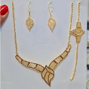 سرویس زنانه برنجی طرح طلا – ست کامل بدلیجات رنگ ثابت با آبکاری چندلایه (5مدل)