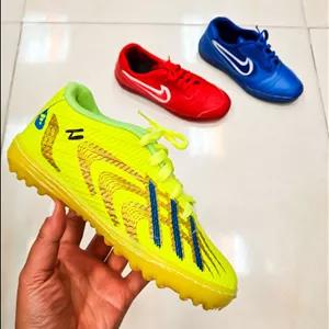 کتونی فوتبال پسرانه