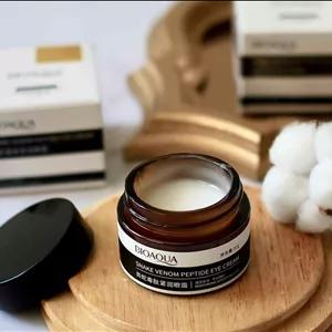 کرم دور چشم سم مار