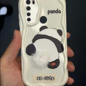 کاور و قاب سازگار با ردمی نوت 8 طراحی محافظ دوربین طرحدار پوشش سیلیکونی منگوله ای سفید پاندا Fibaks