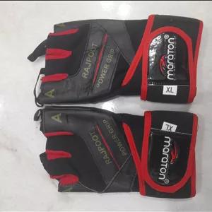 دستکش بدنسازی مشکی قرمز ماراتن