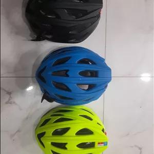 کلاه دوچرخه سواری خارجی در چند رنگ چراغ دار