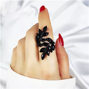 انگشتر زنانه طرح برگ مشکی کد 5140