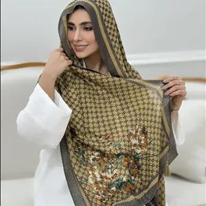 شال زنانه نخی پلیسه طرحدار مدل گوچی