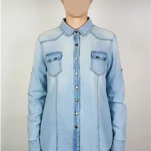 شومیز جین وارداتی  زنانه استوک کد ۱۵۴۸ (ایراد دار)| آستین بلند، ایراددار (دکمه)، مناسب ۳۸–۴۰