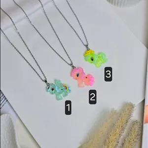 گردنبند شب تاب یونیکورن 214