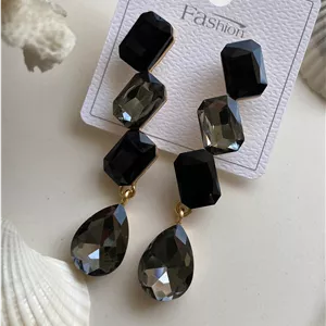 گوشواره سواروسکی طرح 6 رنگ مشکی