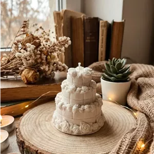 شمع گیفت کیک‌ ۳ طبقه کوچک