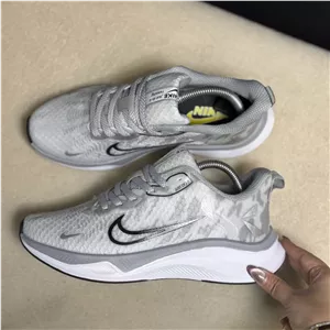 کفش کتانی مردانه و بزرگ پا نایکی رانینگ طوسی ماورایی  Nike