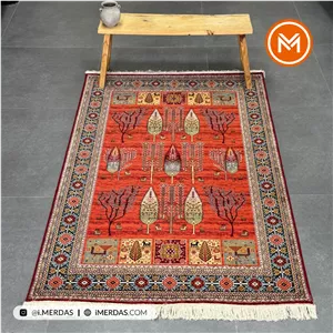 فرش گبه کد 184 زمینه لاکی