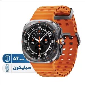ساعت هوشمند سامسونگ مدل Galaxy Watch Ultra دارای قابلیت های کنترل موسیقی (Music Player)، قابلیت مکالمه از طریق بلوتوث، قابلیت تغییر طرح ساعت یا تم، صفحه همیشه روشن (Always-on Display)، پشتیبانی از دستیار صوتی بند سیلیکون