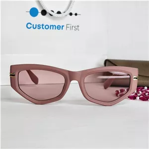عینک افتابی زنانه گربه ای MARC JACOBS کد b656