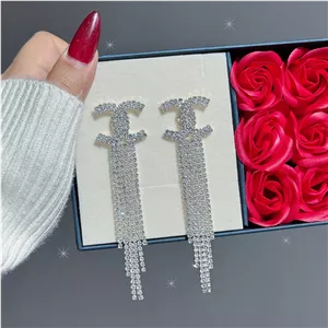 گوشواره جواهری طرح شنل
