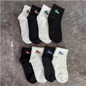 جوراب اسپرت نیم ساق گلدوزی جردن