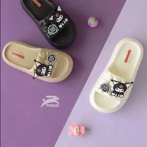 دمپایی دخترانه مدل گیتی ، با استیکر کرومی لژدار نرم و راحت