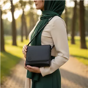 کیف دوشی زنانه چرم طبیعی مدل نیکا