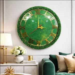 ساعت دیواری رزینی سبز  با اعداد رومی