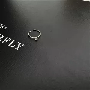 پیرسینگ بینی زنانه {بدون نیاز به سوراخ } مدل حلقه فیک نگین دار کد P4812