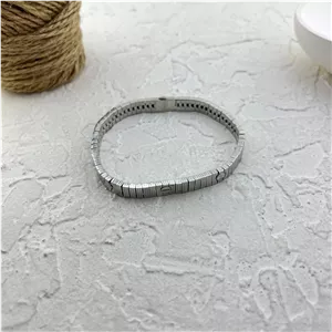 دستبند کارتیه لاو مدل انلیمیتد کد B5358