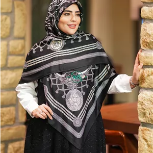 روسری کشمیر طرح دیور منگوله مشکی طوسی
