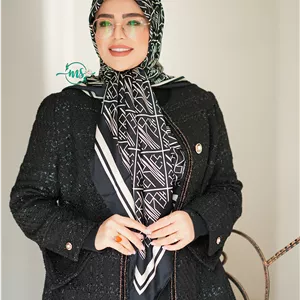 روسری طرح  هرمس مشکی کرم