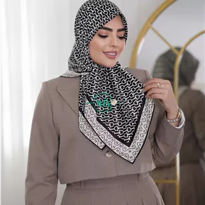روسری ابریشم ژاکارد طرح هرمس رنگ مشکی کرم