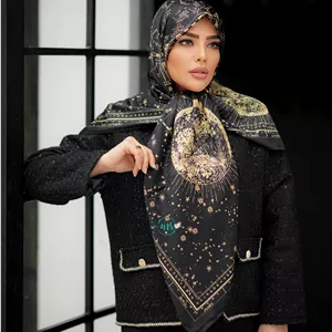 روسری ابریشم ژاکارد دیور طرح کهکشان مشکی طلایی