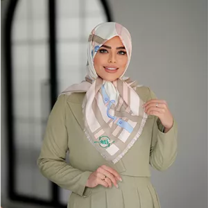 روسری ابریشم طرح کمربندی هرمس صورتی
