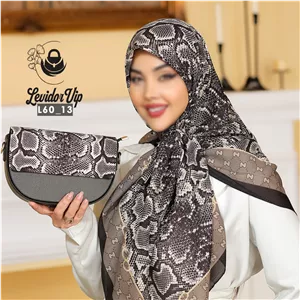 روسری و کیف پاسپورتی ست طرح گوچی کندو قواره ۱۴۰ در دو رنگ (L60)