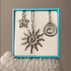 گردنبند اسپیرال ساده و خورشید و ستاره