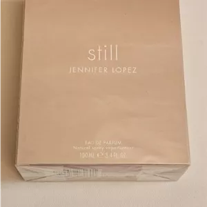 عطر ادوپرفیوم زنانه جنیفر لوپز مدل Still حجم ۱۰۰ میل خنک شیرین