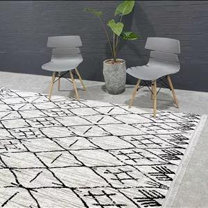 فرش مراکشی کد 40149 سفید و کرم مینیمال