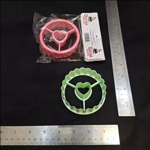 کاتر پلاستیکی دونات (گرد وسط قلب)