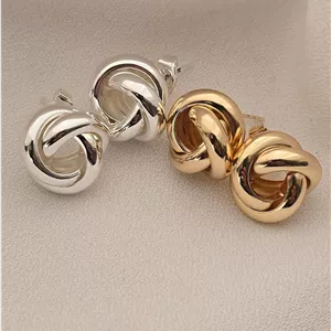 گوشواره مینیمال گره