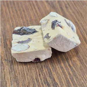 گز بدون شکر با خرما و بادام (تهیه شده با شیره انجیر) [خرده]