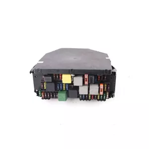 جعبه فیوز داخل موتور بنز c180 اتاق w204