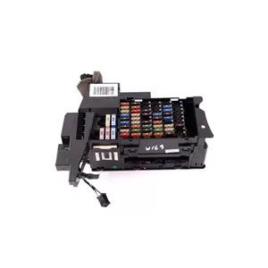 جعبه فیوز داخل کابین بنز a200 اتاق w169