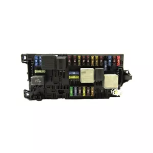 جعبه فیوز داخل کابین بنز e300 اتاق w211
