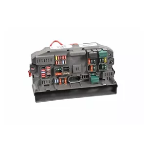 جعبه فیوز داخل کابین بی ام و x5 اتاق e70