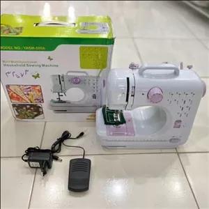 مینی چرخ خیاطی باتری خور وبرق مستقیم