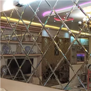 آینه دکوراتیو طرح لوزی در 6رنگ نقره ای شامپاینی مسی طلایی دودی و صورتی خانمان مدل 335506