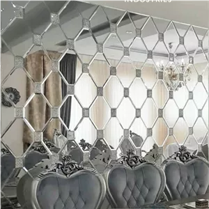 آینه دکوراتیو طرح لوزی نگینی در 6رنگ نقره ای شامپاینی مسی طلایی دودی و صورتی خانمان مدل 336014