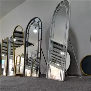 اینه قدی گنبدی پنجره ای پایه دار هزینه ارسال بعده مشتری میباشد خانمان مدل 337522